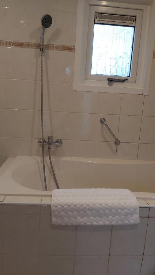 Ruim Familie Chalet Tot 4 Personen Op De Veluwe Bungalowpark De Kern Putten Luaran gambar